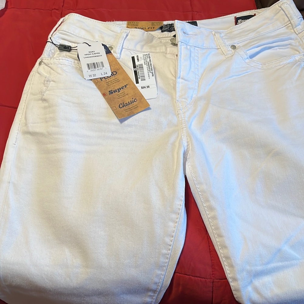 Silver Suki high capris, white. Never been worn.